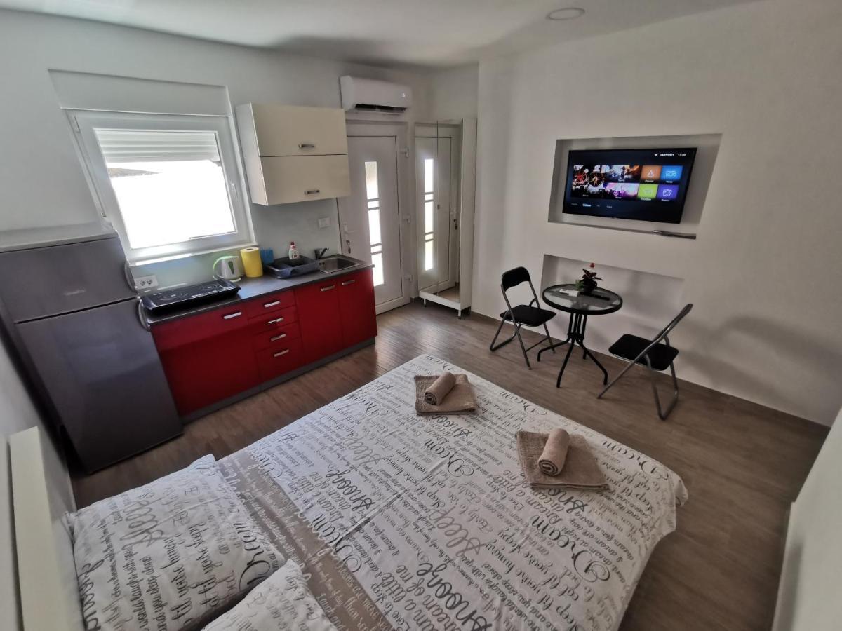 Ferienwohnung Twins Pula Exterior foto