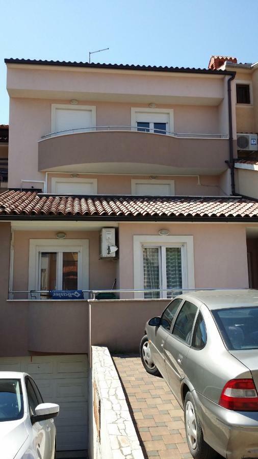 Ferienwohnung Twins Pula Exterior foto
